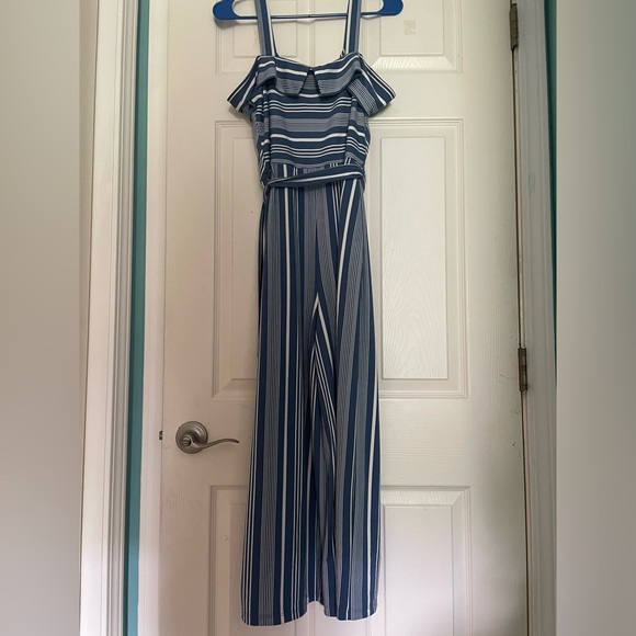 Off the Shoulder Stripped Jumpsuit - Picture 2 of 4